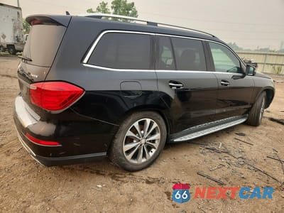 Trzecie zdjęcie samochodu z tyłu: 2015 MERCEDES-BENZ GL 450 4MATIC VIN:4JGDF6EE1FA505034 - miniatura