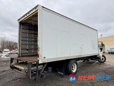 Czwarte zdjęcie samochodu z boku: 2012 INTERNATIONAL 4300 BOX TRUCK VIN:3HAMMAAN1CL548775 - miniatura
