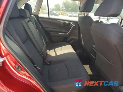 Zdjęcie 10 z 12 samochodu: 2021 TOYOTA RAV4 LE VIN:4T3LWRFV3MU035684 - miniatura