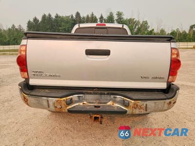 Zdjęcie 6 z 12 samochodu: 2006 TOYOTA TACOMA ACCESS CAB VIN:5TEUU42N16Z218253 - miniatura