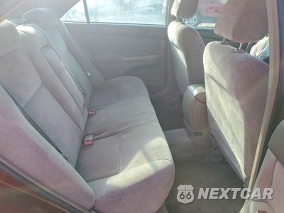 Zdjęcie 10 z 13 samochodu: 2003 TOYOTA CAMRY LE VIN:4T1BE32K13U147110 - miniatura