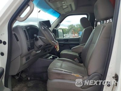 Zdjęcie 7 z 13 samochodu: 2014 NISSAN NV 2500 DELIVERY VAN VIN:1N6BF0LX3EN102822 - miniatura