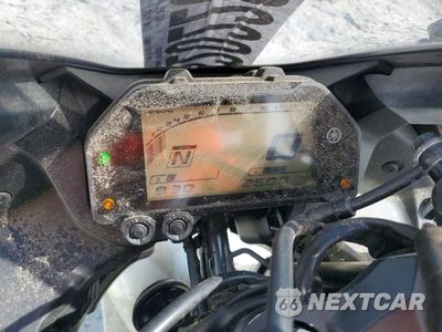 Zdjęcie 7 z 9 samochodu: 2024 YAMAHA YZFR3 A VIN:MH3RH18Y2RK017708 - miniatura