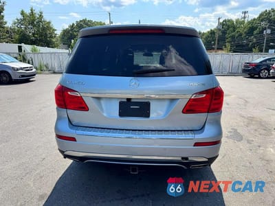 Piąte zdjęcie samochodu w środku: 2016 MERCEDES-BENZ GL 450 4MATIC VIN:4JGDF6EE3GA668754 - miniatura