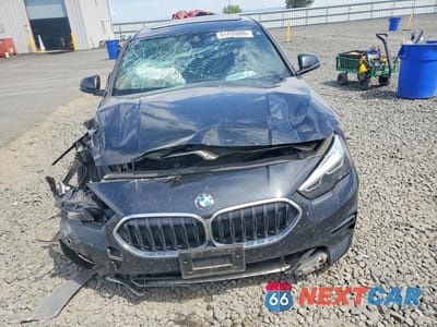 Piąte zdjęcie samochodu w środku: 2021 BMW 228XI VIN:WBA73AK01M7J03334 - miniatura