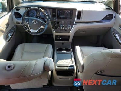 Zdjęcie 8 z 13 samochodu: 2017 TOYOTA SIENNA XLE 8-PASSENGER VIN:5TDYZ3DCXHS779737 - miniatura