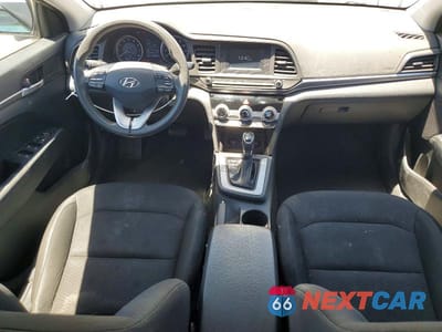 Zdjęcie 8 z 12 samochodu: 2019 HYUNDAI ELANTRA SE VIN:5NPD74LF8KH429221 - miniatura