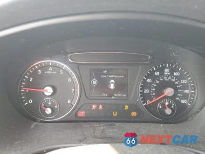 Zdjęcie 9 z 13 samochodu: 2016 KIA SORENTO LX VIN:5XYPG4A30GG118628 - miniatura