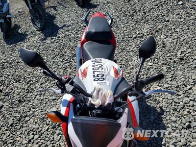 Piąte zdjęcie samochodu w środku: 2015 HONDA CB500 F VIN:MLHPC4514F5200094 - miniatura
