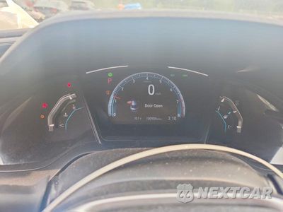 Zdjęcie 9 z 12 samochodu: 2019 HONDA CIVIC LX VIN:2HGFC2F66KH557617 - miniatura