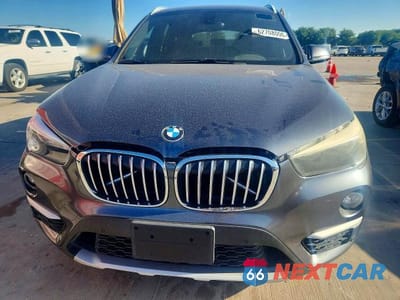 Piąte zdjęcie samochodu w środku: 2017 BMW X1 SDRIVE28I VIN:WBXHU7C37H5H36864 - miniatura