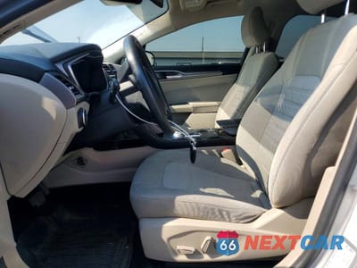 Zdjęcie 7 z 12 samochodu: 2020 FORD FUSION SE VIN:3FA6P0HD8LR178116 - miniatura