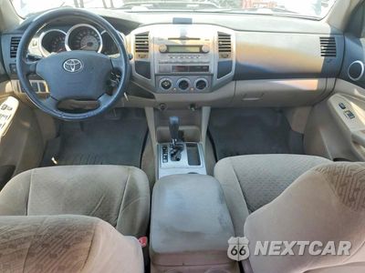 Zdjęcie 8 z 12 samochodu: 2005 TOYOTA TACOMA DOUBLE CAB PRERUNNER LONG BED VIN:5TEKU72N95Z141817 - miniatura
