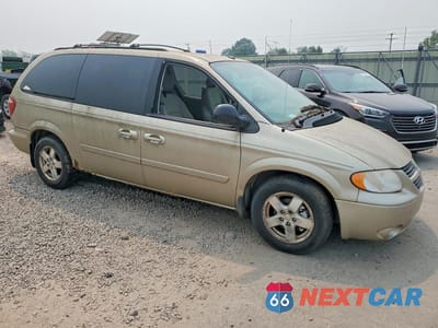 Czwarte zdjęcie samochodu z boku: 2007 DODGE GRAND CARAVAN SXT VIN:2D4GP44LX7R355539 - miniatura