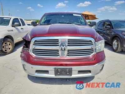 Piąte zdjęcie samochodu w środku: 2019 RAM 1500 CLASSIC SLT VIN:1C6RR7LT6KS708313 - miniatura