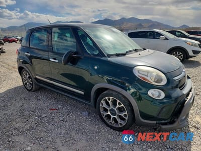 Czwarte zdjęcie samochodu z boku: 2014 FIAT 500L VIN:ZFBCFADH8EZ012999 - miniatura