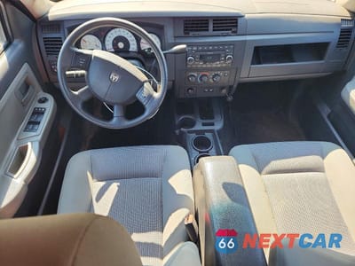 Zdjęcie 8 z 12 samochodu: 2008 DODGE DAKOTA SXT VIN:1D7HW38K28S613221 - miniatura