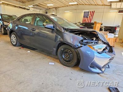 Czwarte zdjęcie samochodu z boku: 2018 TOYOTA COROLLA LE VIN:5YFBURHE7JP831052 - miniatura