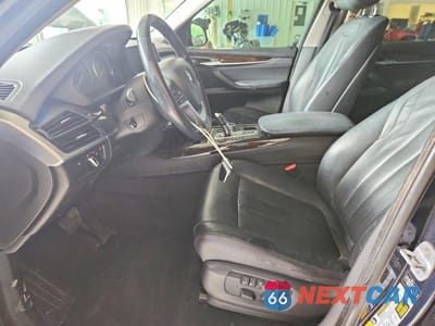 Zdjęcie 7 z 12 samochodu: 2015 BMW X5 XDRIVE35I VIN:5UXKR0C5XF0K59883 - miniatura
