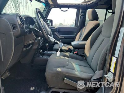 Zdjęcie 7 z 13 samochodu: 2017 JEEP WRANGLER UNLIMITED SPORT VIN:1C4BJWDG1HL674071 - miniatura