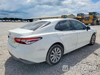 Trzecie zdjęcie samochodu z tyłu: 2018 TOYOTA CAMRY LE VIN:JTNB11HK6J3008973 - miniatura