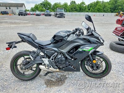 2025 KAWASAKI EX650 R ML5EXER18SDAG0736 - główne zdjęcie licytacji z USA - miniatura