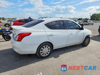 Trzecie zdjęcie samochodu z tyłu: 2014 NISSAN VERSA VIN:3N1CN7APXEK460451 - miniatura