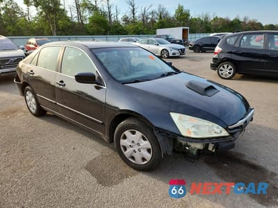 Czwarte zdjęcie samochodu z boku: 2003 HONDA ACCORD LX VIN:1HGCM56383A098632 - miniatura
