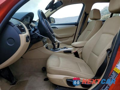 Zdjęcie 7 z 13 samochodu: 2014 BMW X1 XDRIVE28I VIN:WBAVL1C57EVY19881 - miniatura
