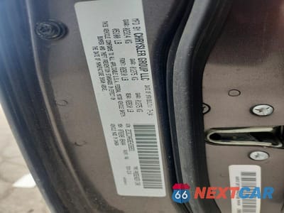 Zdjęcie 12 z 12 samochodu: 2014 CHRYSLER 300 VIN:2C3CCAAG8EH336931 - miniatura