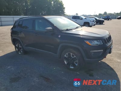 Czwarte zdjęcie samochodu z boku: 2018 JEEP COMPASS TRAILHAWK VIN:3C4NJDDB6JT130746 - miniatura