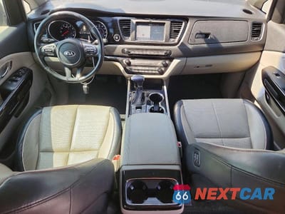 Zdjęcie 8 z 13 samochodu: 2019 KIA SEDONA SX VIN:KNDMC5C16K6558445 - miniatura