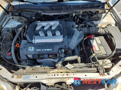 Zdjęcie 11 z 12 samochodu: 2002 HONDA ACCORD EX VIN:1HGCG16552A026884 - miniatura