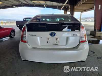 Zdjęcie 6 z 12 samochodu: 2012 TOYOTA PRIUS FIVE VIN:JTDKN3DU3C5459555 - miniatura