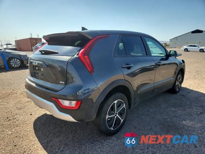 Trzecie zdjęcie samochodu z tyłu: 2026 KIA NIRO LX VIN:KNDCP3LE1T5330139 - miniatura