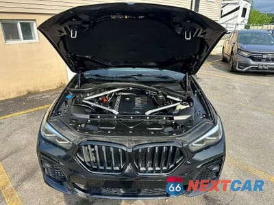 Piąte zdjęcie samochodu w środku: 2022 BMW X6 XDRIVE40I VIN:5UXCY6C05N9L63884 - miniatura