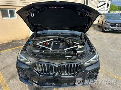 Piąte zdjęcie samochodu w środku: 2022 BMW X6 XDRIVE40I VIN:5UXCY6C05N9L63884 - miniatura