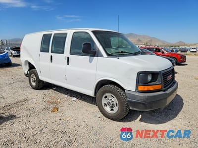 Czwarte zdjęcie samochodu z boku: 2015 GMC SAVANA G2500 VIN:1GTW7FCF7F1249942 - miniatura
