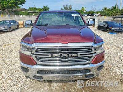 Piąte zdjęcie samochodu w środku: 2020 RAM 1500 LARAMIE VIN:1C6RRERT2LN148494 - miniatura