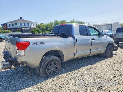 Trzecie zdjęcie samochodu z tyłu: 2010 TOYOTA TUNDRA DOUBLE CAB SR5 VIN:5TFUY5F13AX101033 - miniatura