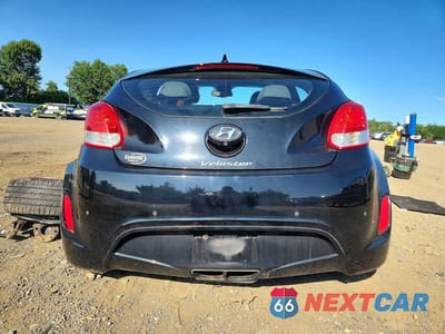 Zdjęcie 6 z 12 samochodu: 2015 HYUNDAI VELOSTER BASE VIN:KMHTC6AD7FU232293 - miniatura