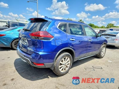 Trzecie zdjęcie samochodu z tyłu: 2019 NISSAN ROGUE S VIN:5N1AT2MV3KC812256 - miniatura