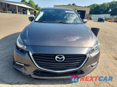 Piąte zdjęcie samochodu w środku: 2018 MAZDA 3 TOURING VIN:3MZBN1V34JM204606 - miniatura