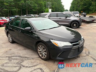 2017 TOYOTA CAMRY XLE 4T1BF1FK7HU694322 - główne zdjęcie licytacji z USA - miniatura