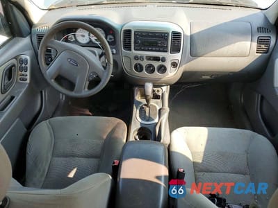 Zdjęcie 8 z 13 samochodu: 2007 FORD ESCAPE XLT VIN:1FMYU93127KA52112 - miniatura