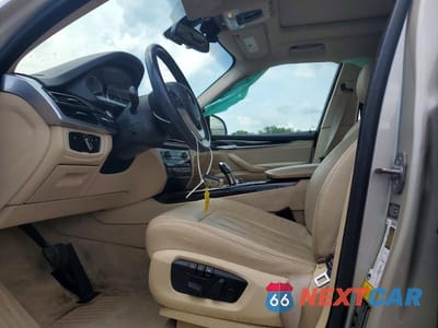 Zdjęcie 7 z 13 samochodu: 2014 BMW X5 XDRIVE35I VIN:5UXKR0C58E0K50775 - miniatura