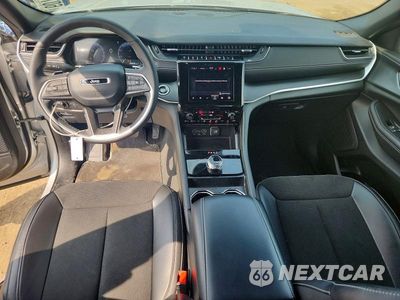 Zdjęcie 8 z 13 samochodu: 2025 JEEP GRAND CHEROKEE LAREDO VIN:1C4RJHAG4SC304044 - miniatura