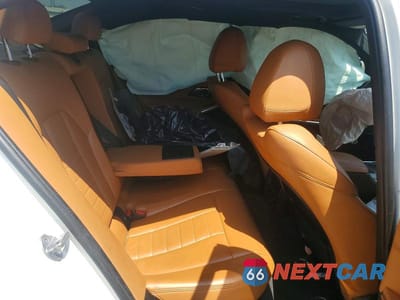 Zdjęcie 10 z 12 samochodu: 2019 BMW 330XI VIN:WBA5R7C51KAJ86699 - miniatura