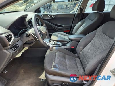 Zdjęcie 7 z 12 samochodu: 2017 HYUNDAI IONIQ SEL VIN:KMHC75LC1HU048327 - miniatura