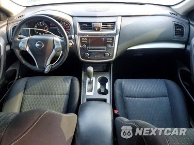 Zdjęcie 8 z 12 samochodu: 2016 NISSAN ALTIMA 2.5 SV VIN:1N4AL3AP5GC140200 - miniatura